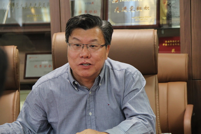 院长就我院的总体情况发言